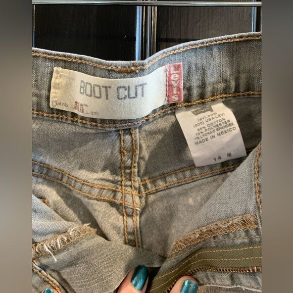 Levi’s Vintage 515 Distressed and Bleached Boot Cut Jeans | Size 14 - Picture 6 of 10